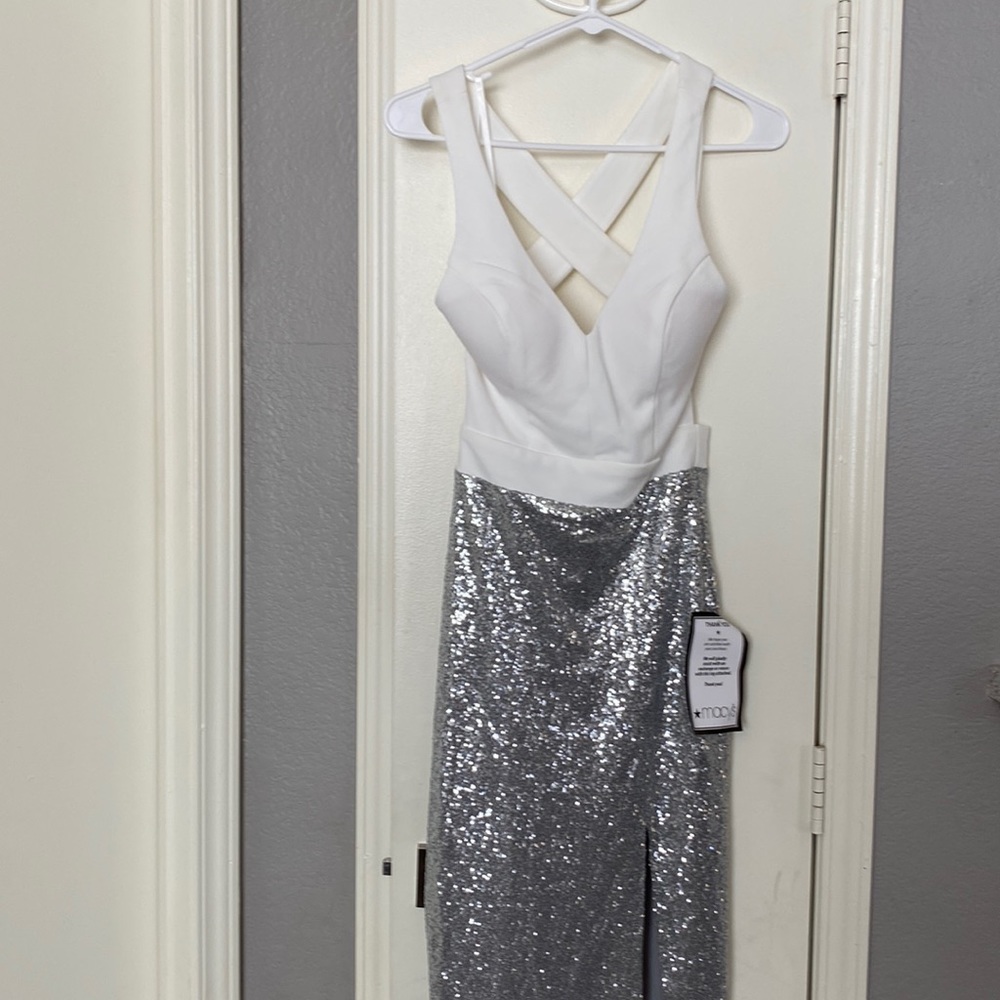 City Studio Dress by Macy’s. Sz 3. Beautiful! NWT
